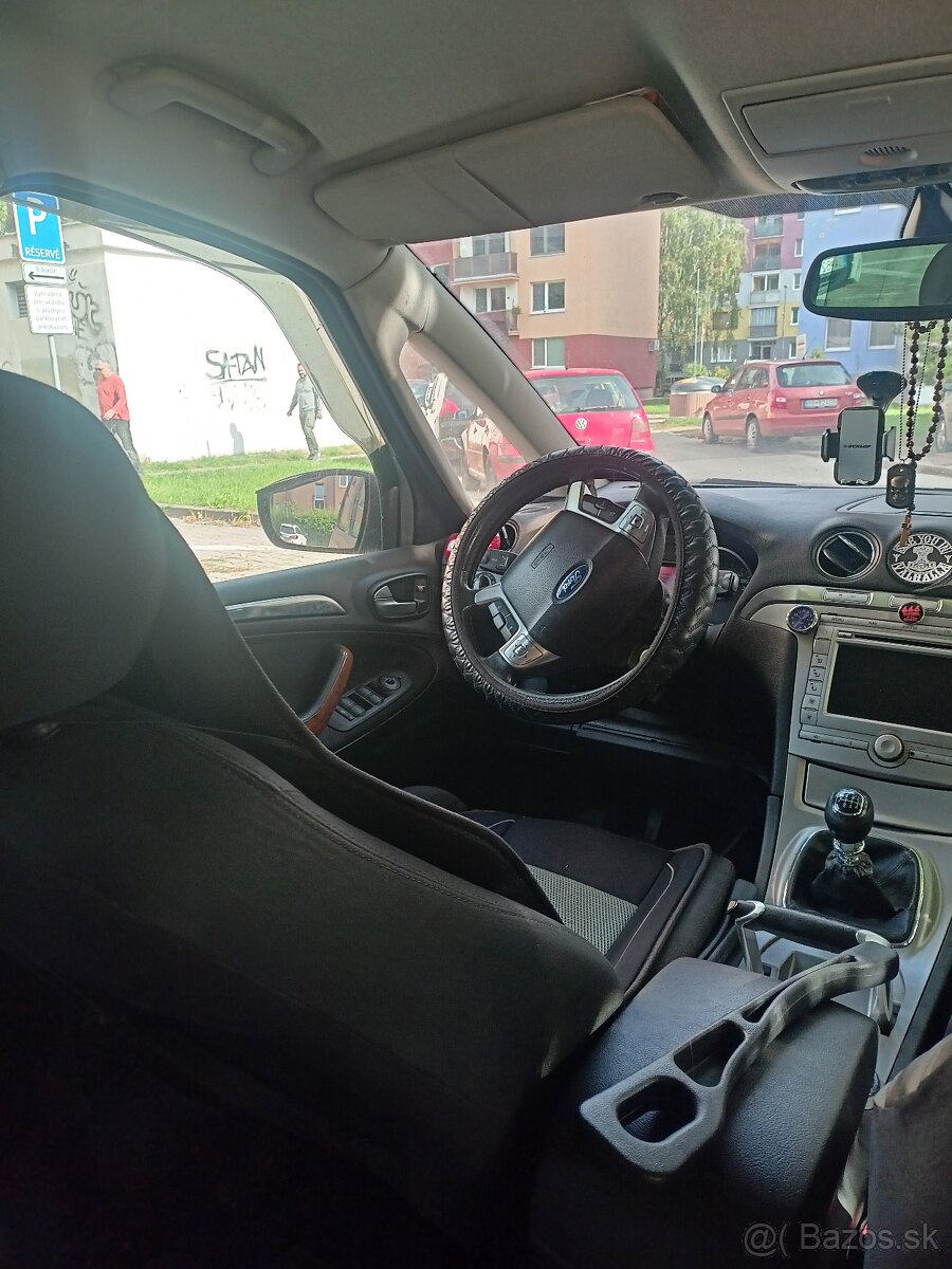 Predám Ford s-max 2tdi - 4