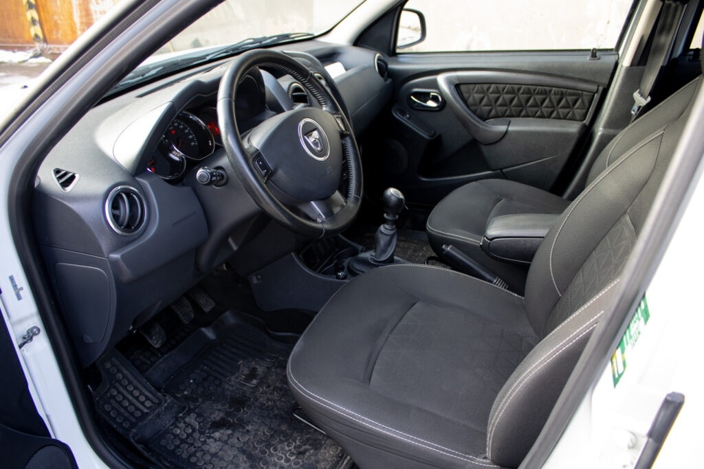 Dacia Duster Úplne nová STK , EK . - 4