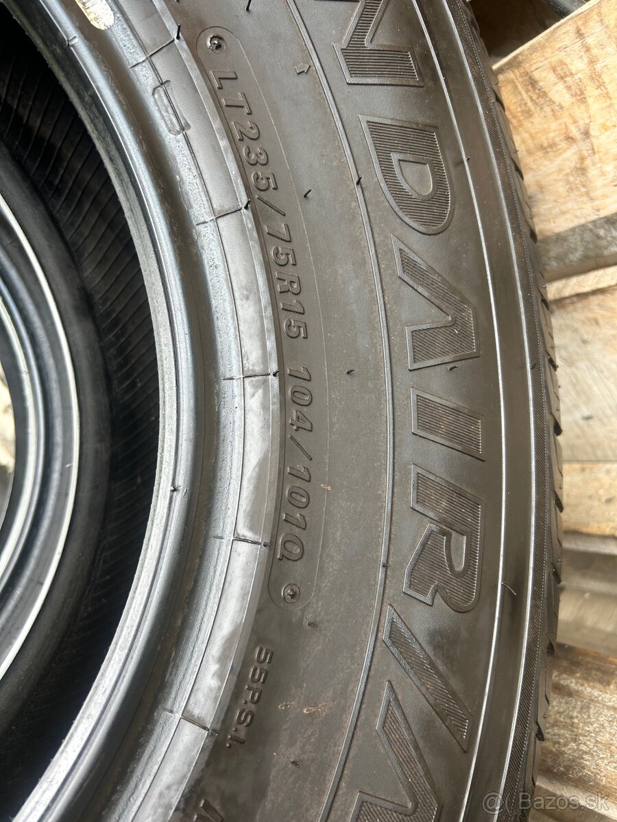 Falken 235/75/15”-104/101Q m&s - 4