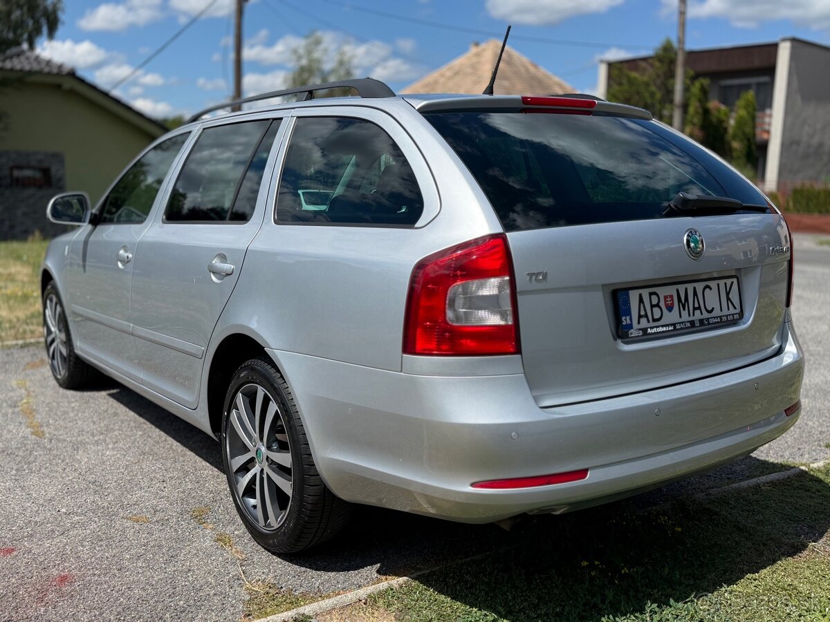 Škoda Octavia Combi 1.6 TDI Ambiente (2012, 168.000km) - 4
