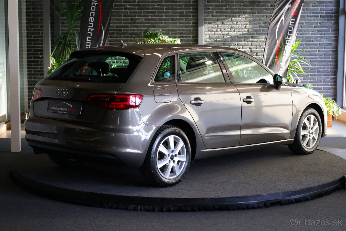 Audi A3 Sportback 1.2 TFSI Attraction - 4