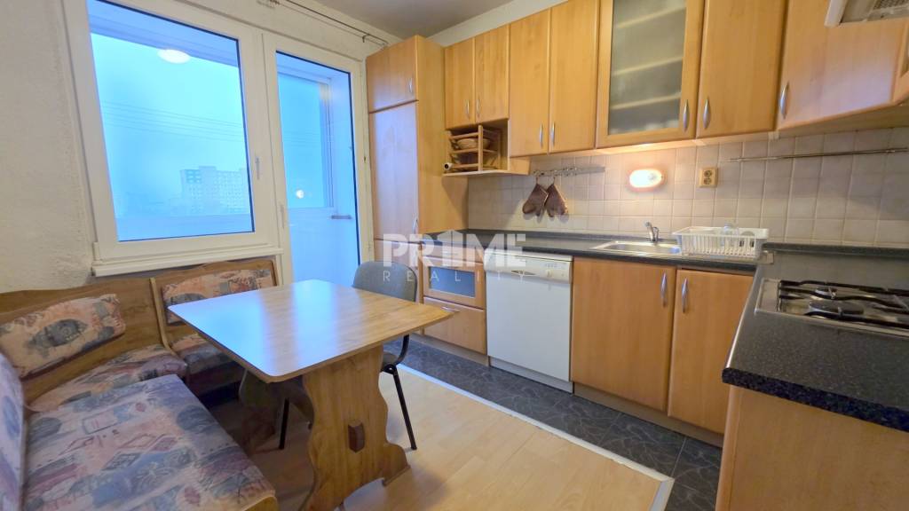 PEKNÝ 3i BYT, 3 X SAMOSTATNÁ IZBA, LOGGIA, Ševčenkova ulica, - 4