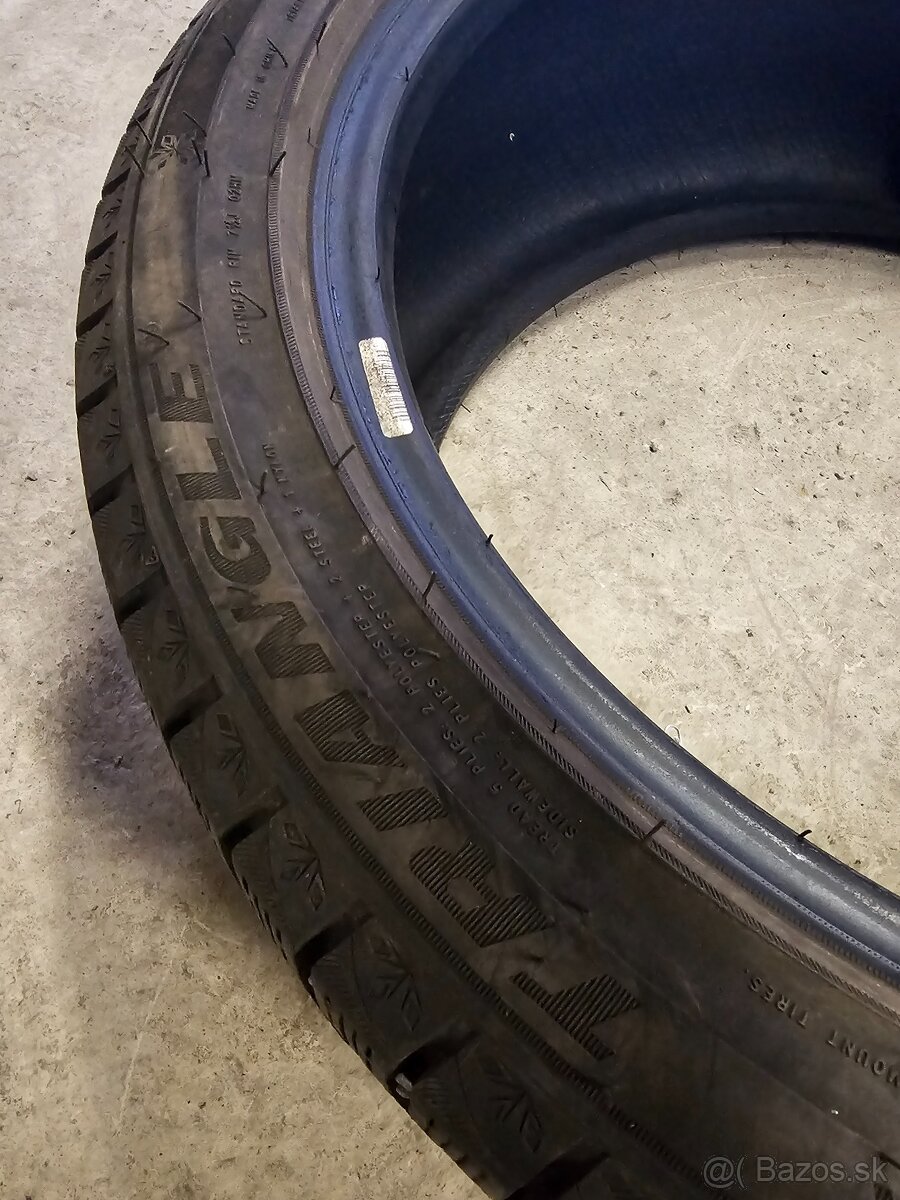 225/45 R19 96V - 4
