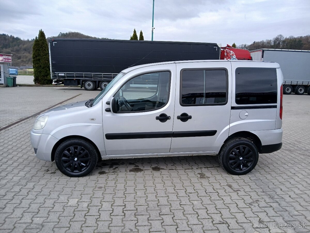 Fiat Doblo 1.9jtd 88kw Dynamic model 2010 - 4