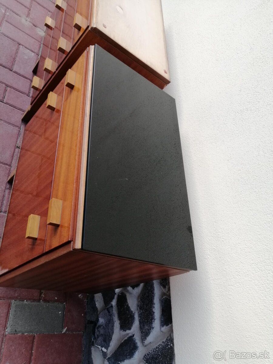 Predam nočné stolíky - 4