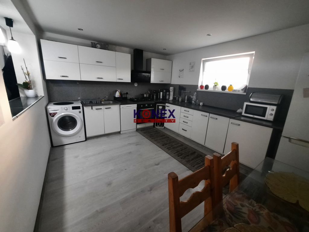 Zrekonštruovaný rodinný dom v obci Lekárovce – okamžite k na - 4