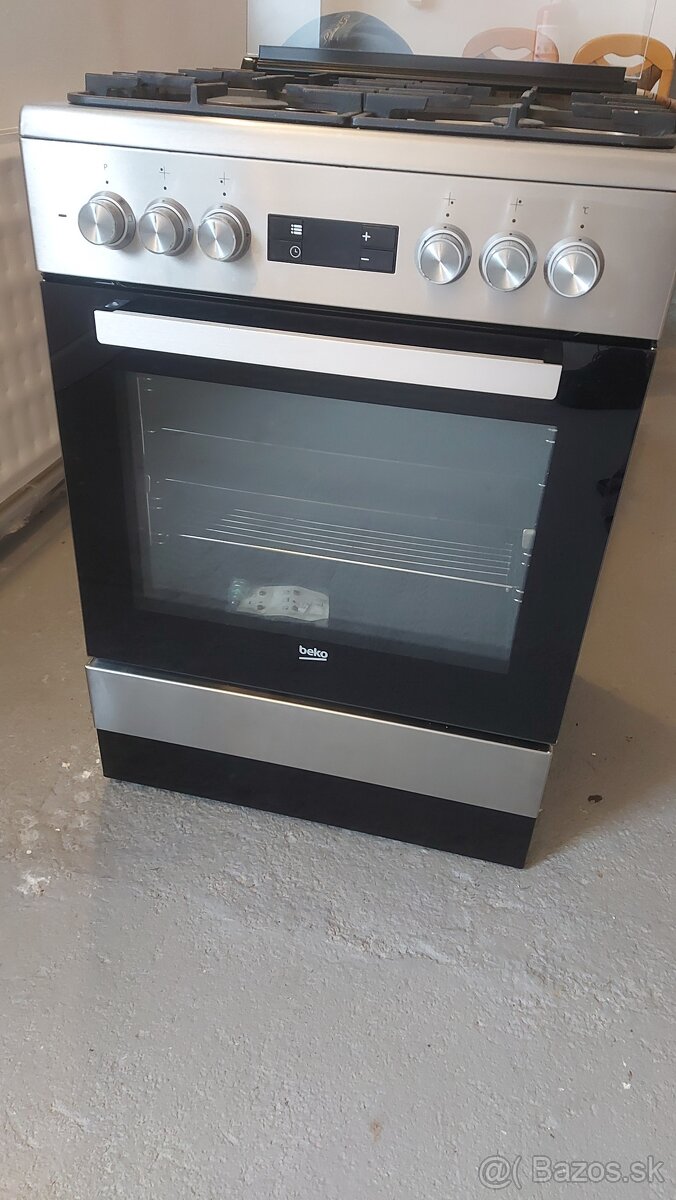 KOMBINOVANÝ SPORÁK BEKO + DIGESTOR MORA -NEREZ-60CM - 4