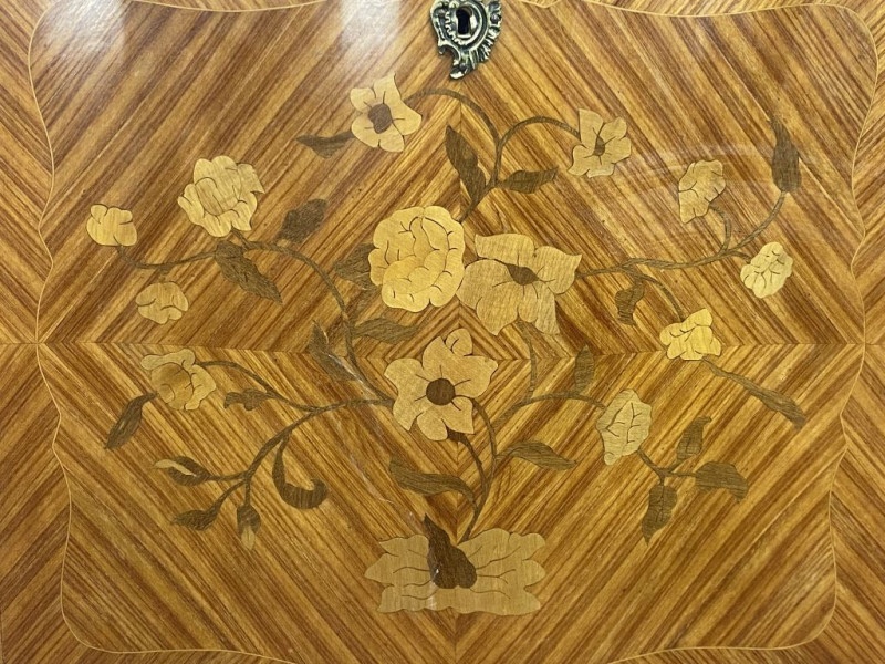 úzka intarzovaná komoda so šuplíkni Francúzkeho typu - 4