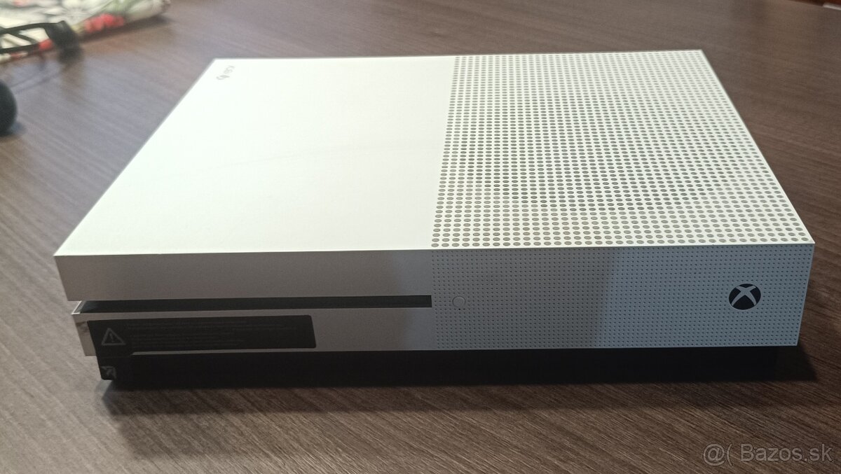 Xbox one S 500gb - 4