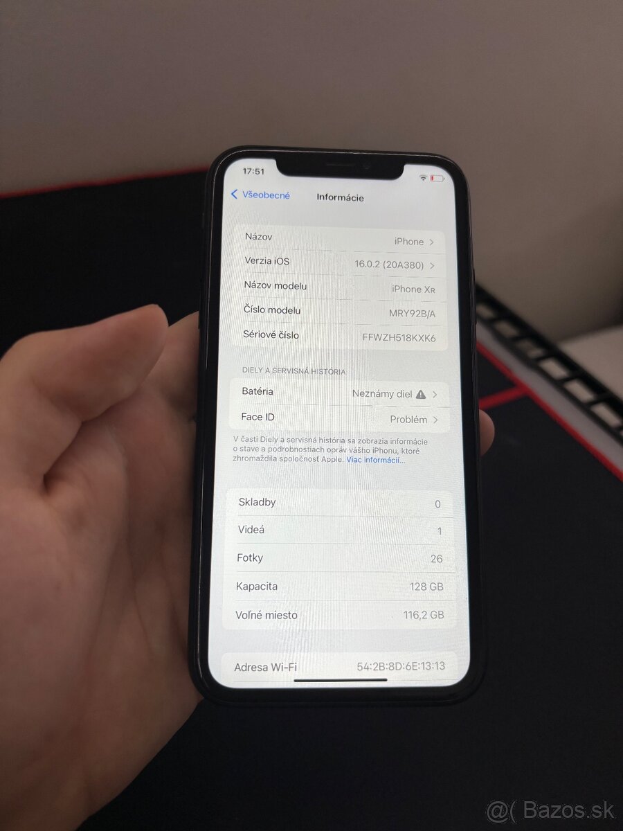 Apple iPhone XR 128GB - Black - 4