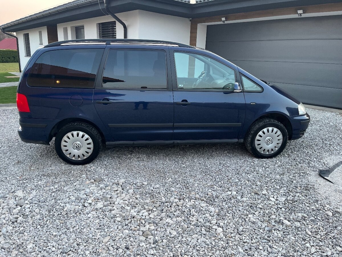VW Sharan 1.9TDI 85kw 7-miestne - 4
