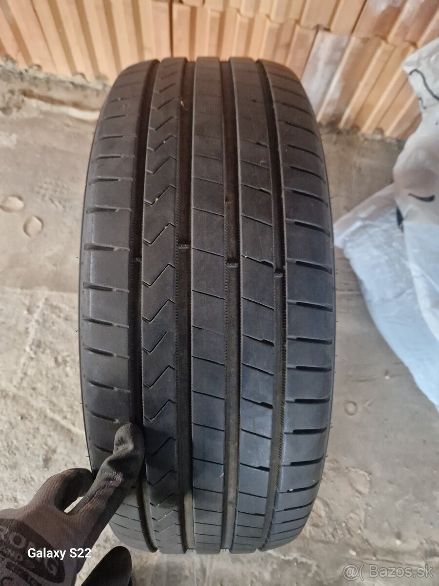 R16 205/55 - 4