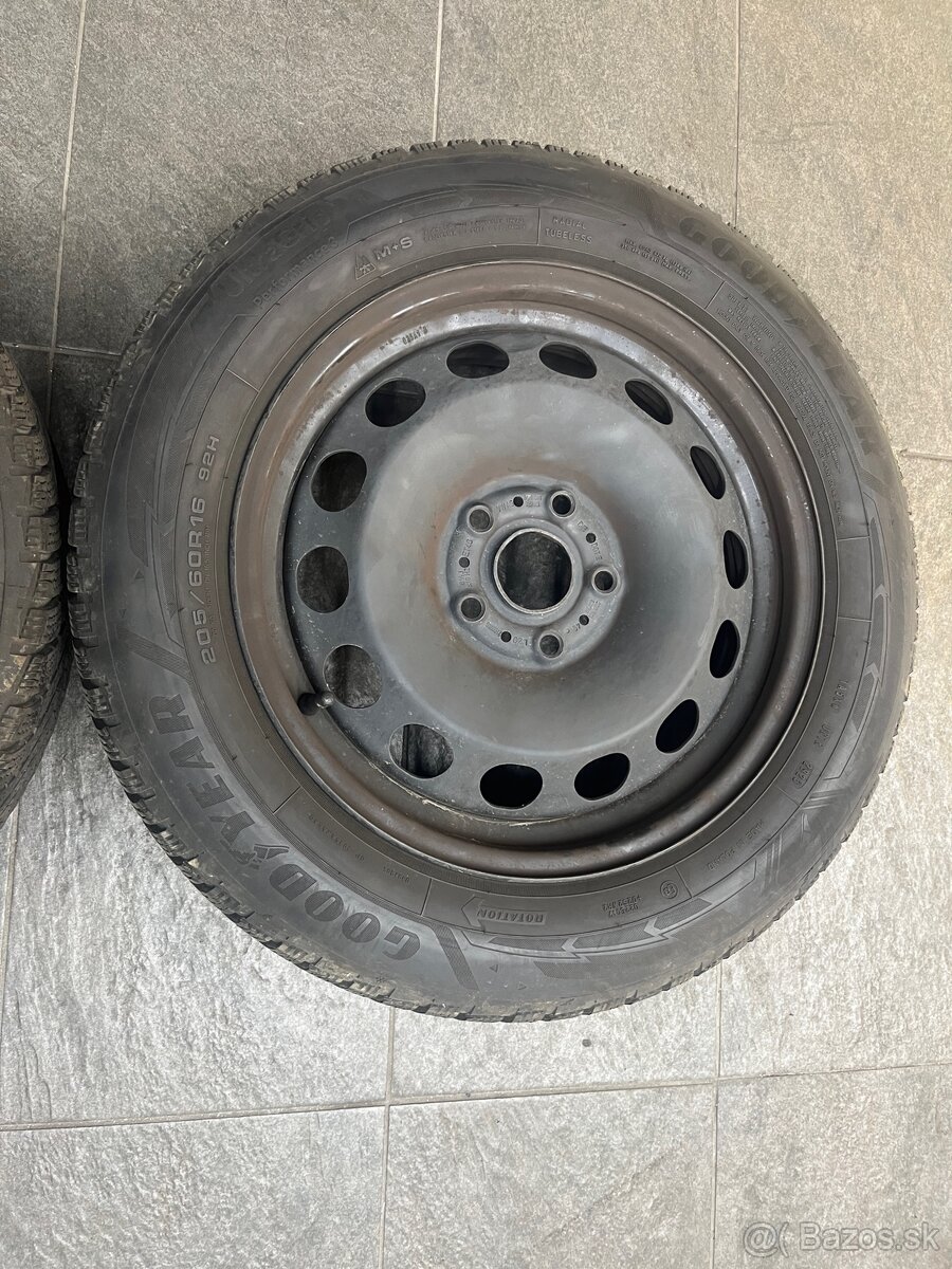 Predam 205/60 R16 zimnu sadu - 4