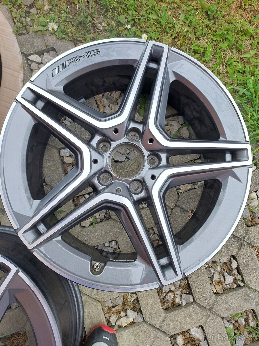 r18 nové 4ks AMG MERCEDES A B W177 W247 CLA C118 7,5J ET49 - 4