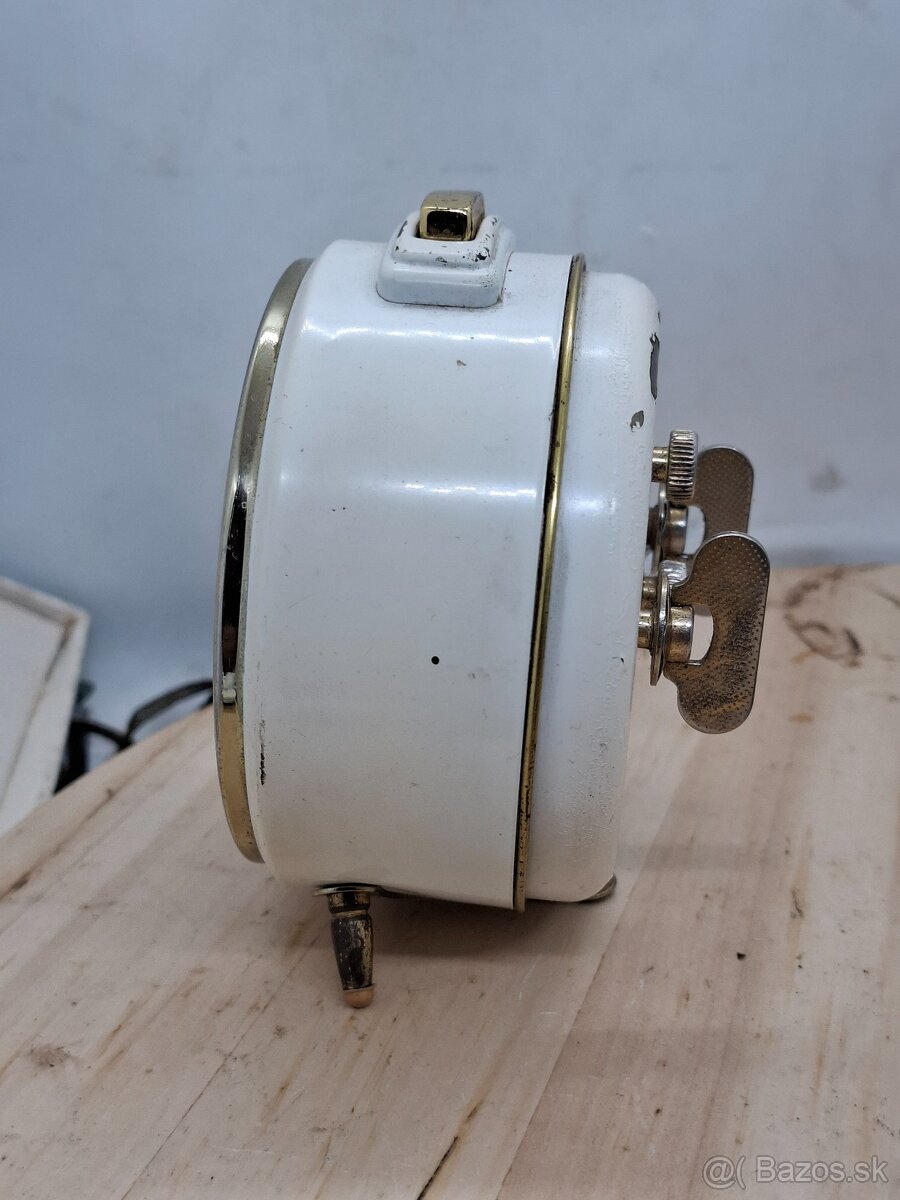 Predám funkčný budík JUNGHANS Bivox 20€ - 4