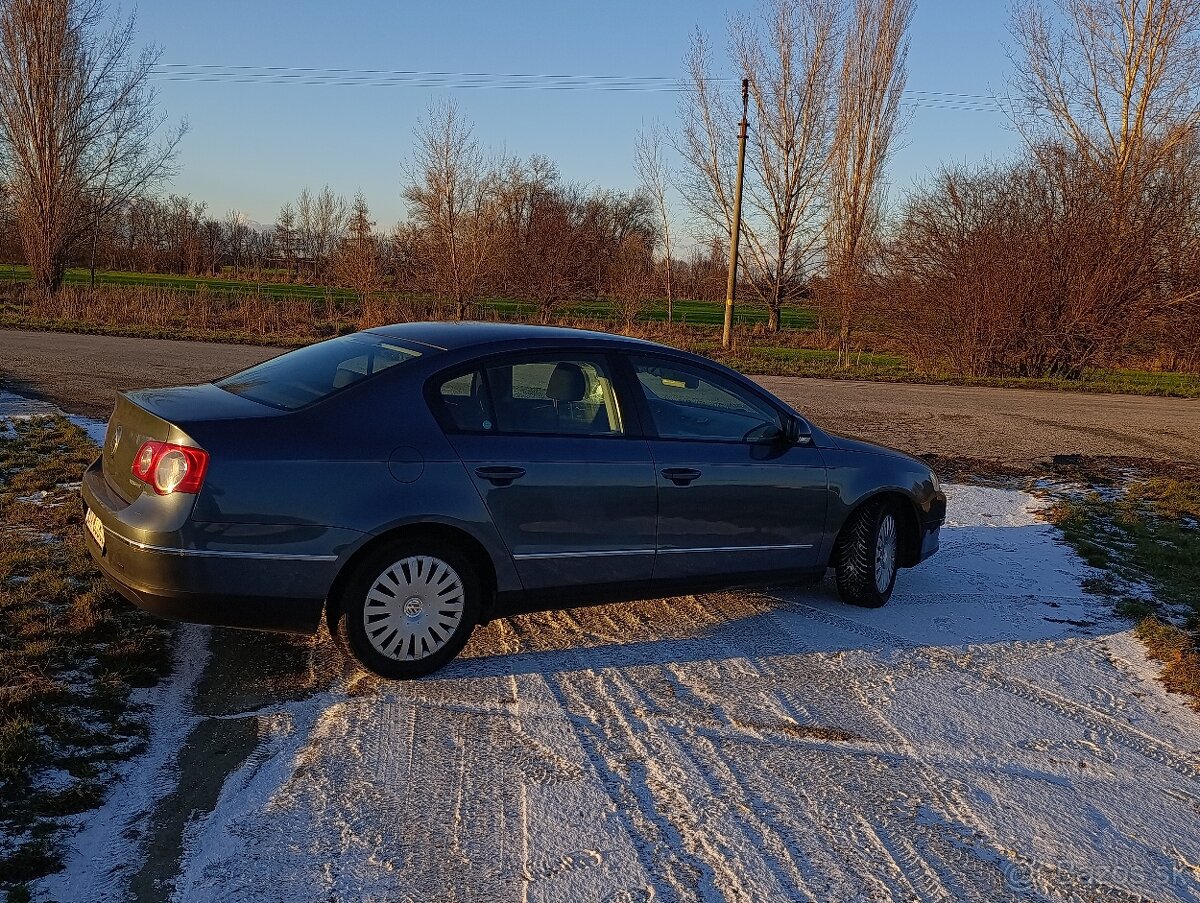 VW PASSAT 1.9TDI BLUEMOTION - 4