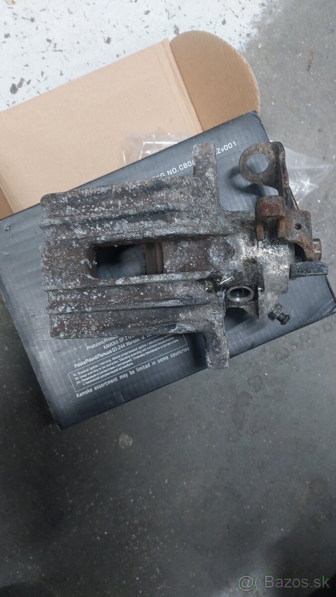 Na VW Golf 4 brzdový stmeň - 4