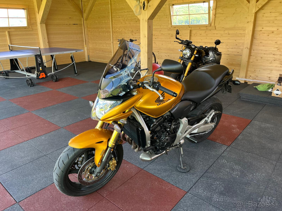 Honda Hornet 600 CB600FA - 4