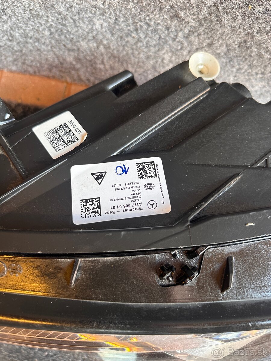 Sveťlo Mercedes-Benz trieda A W177 - 4