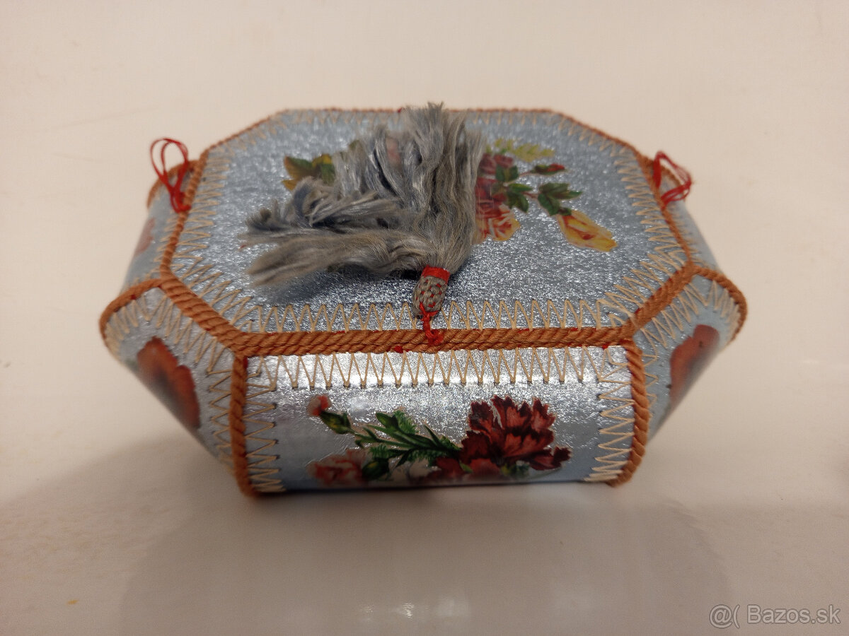 predam staru ozdobnu kazetu - 4