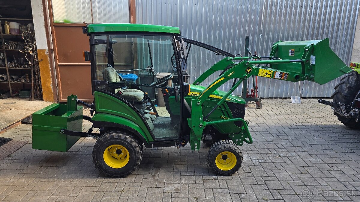 Traktor john deere 1026 - 4