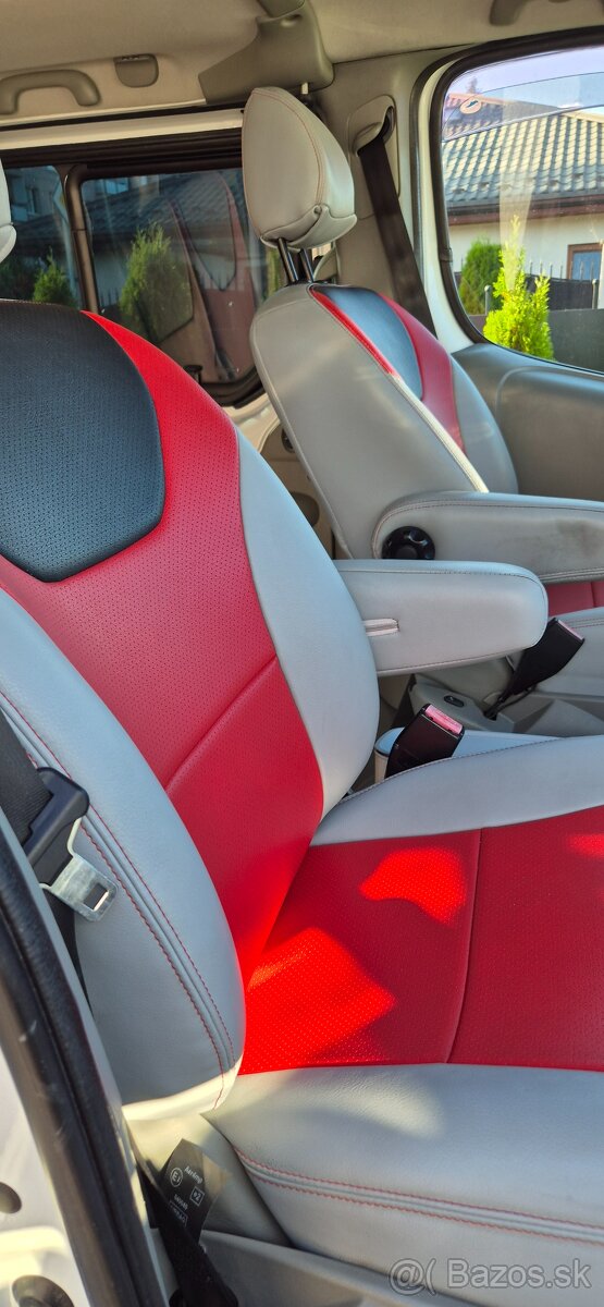 Predam Renault Trafic 2.5td Passenger 8miestny. - 4