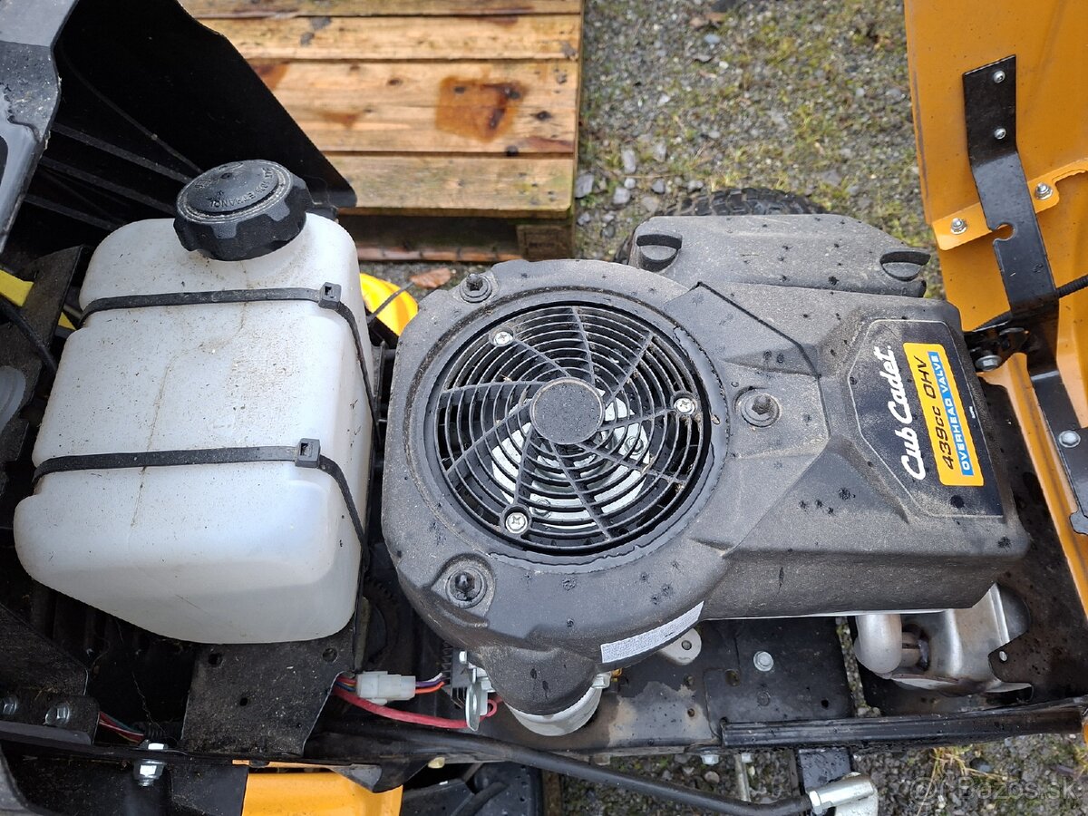 Traktorová kosačka cub cadet - 4