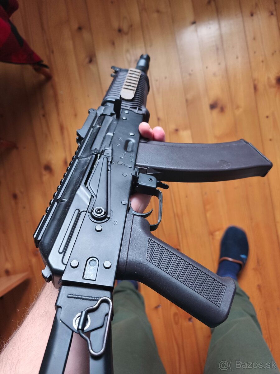 AK-47,AK 74U, hi-capa, výstroj - 4