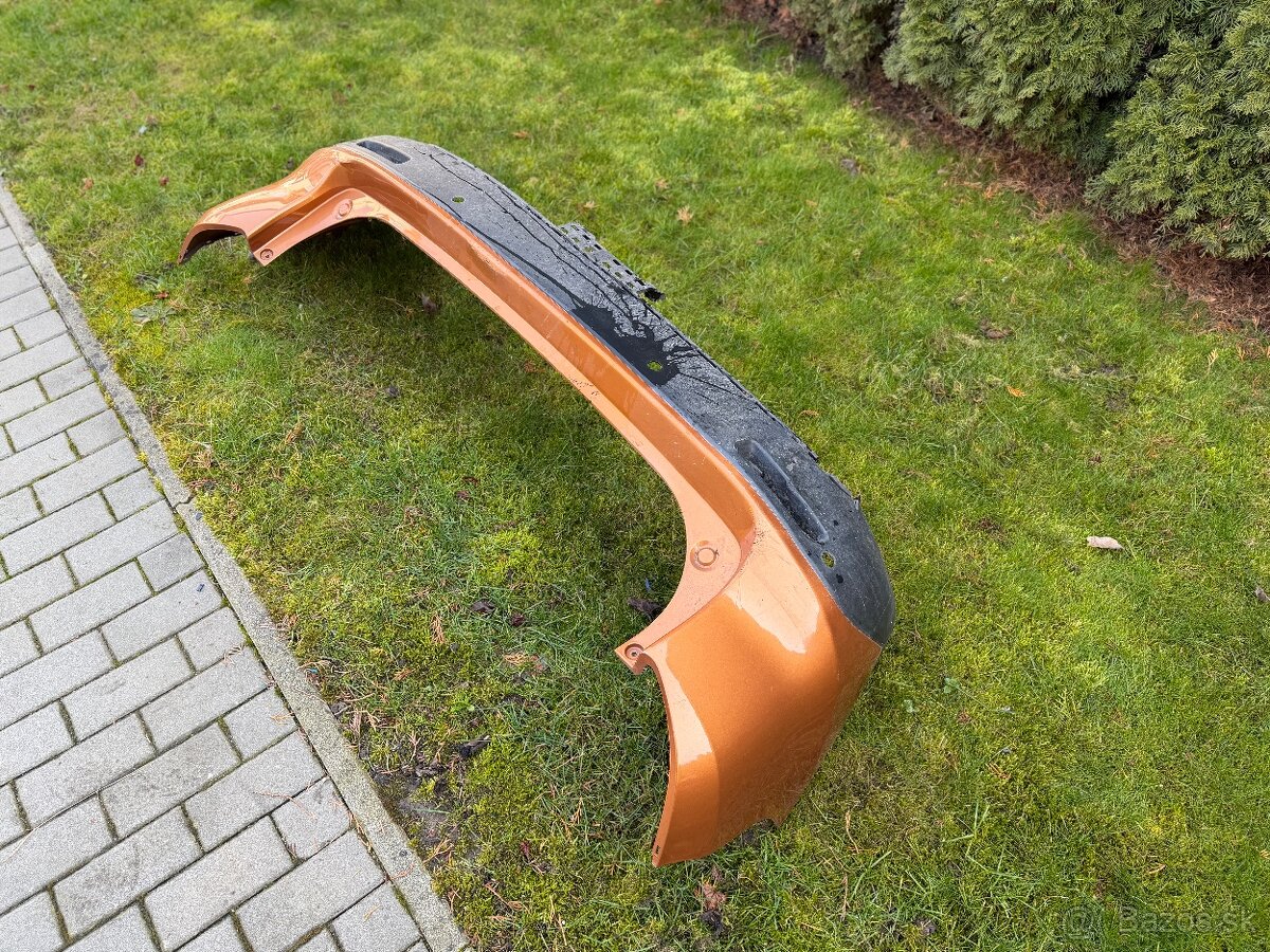 Predám zadný naraznik na Suzuki Vitara 2016 - 4