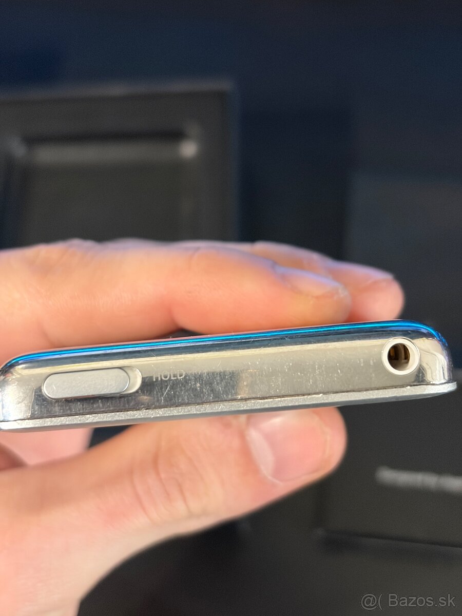 iPod classic 6th gen 80GB - 4