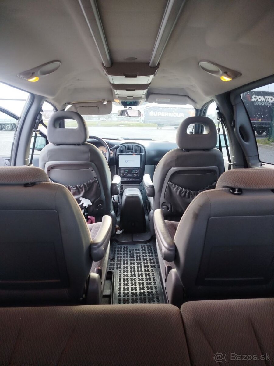 Chrysler voyager - 4