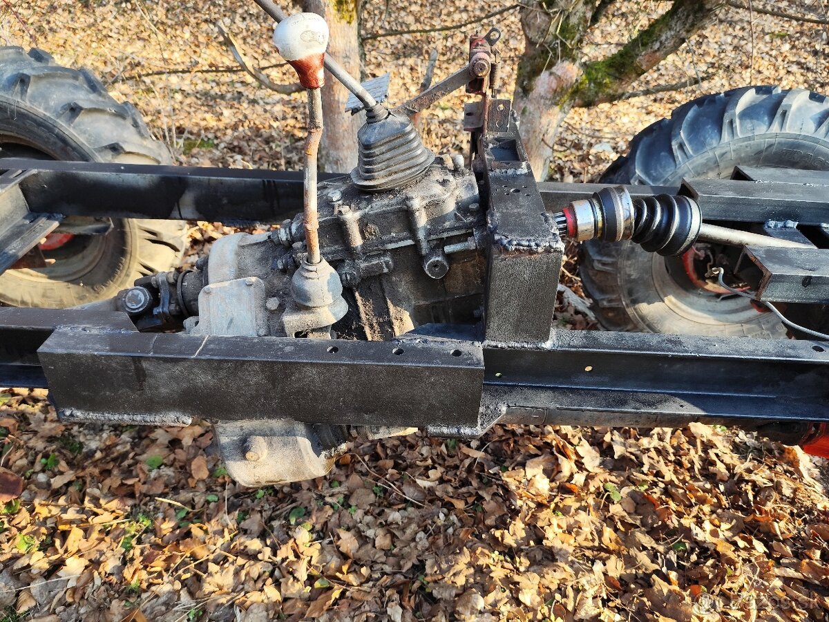 Malotraktor 4x4 na dokončenie - 4