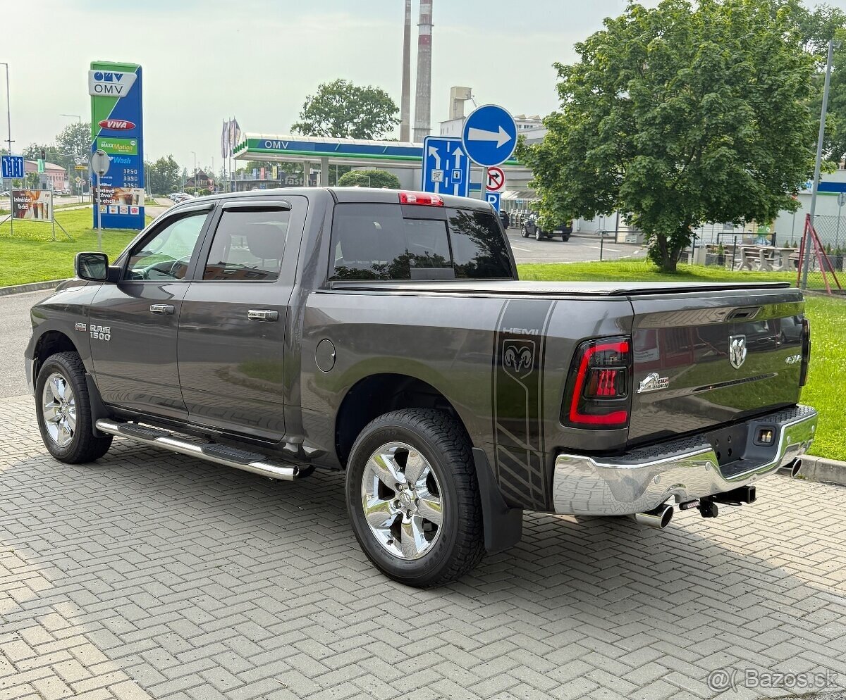 Dodge RAM 5.7 V8 HEMI--2018--4x4--TAŽNÉ 3.5t--159tkm