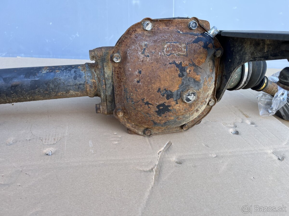 pajero 1 rozpredam diely predný diferenciál - 4