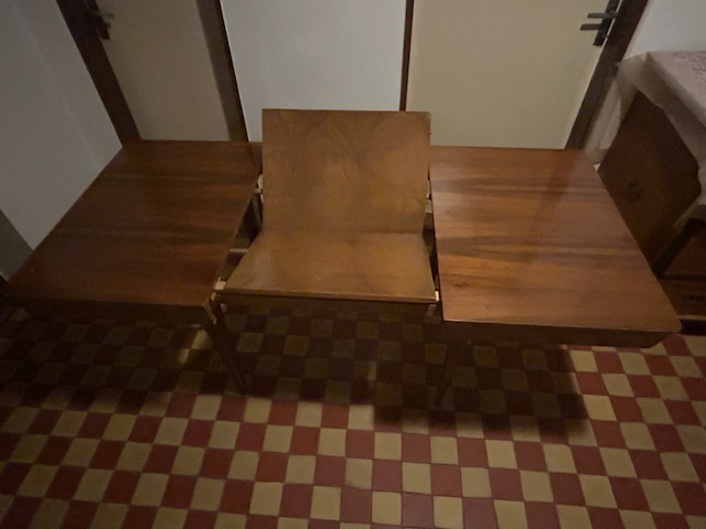 Predám stolík so šuflíkom - retro - 4