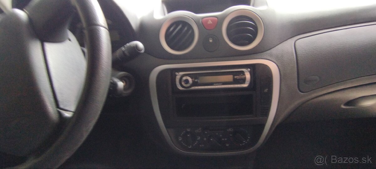 Rozpredám na náhradné diely Citroen c3 - 4