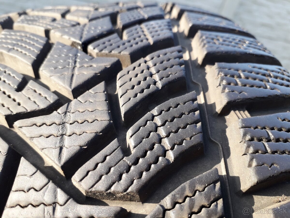 215/55 r17 zimne pneumatiky - 4