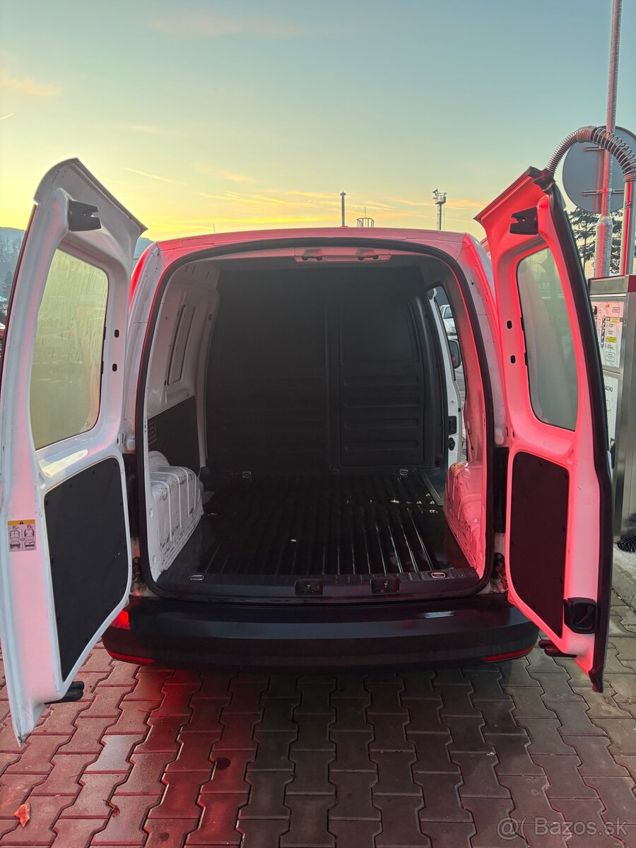 Volkswagen Caddy 2,0 TDI rv.2017 (Možný odpočet DPH) - 4