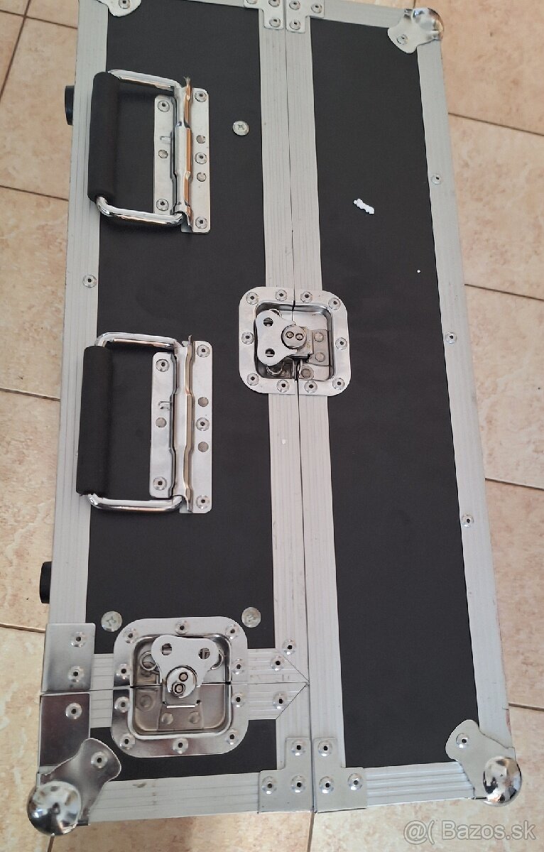 Predam Soundcraft Spirit Fx16 + case - 4