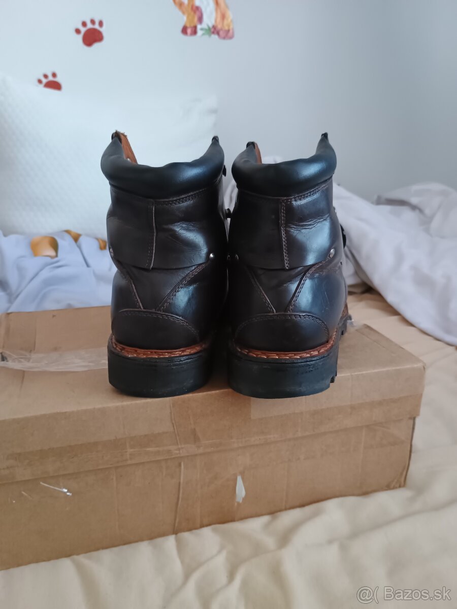 Turistické topánky 42 - 4