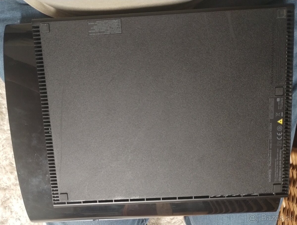 PS3 super slim - 4