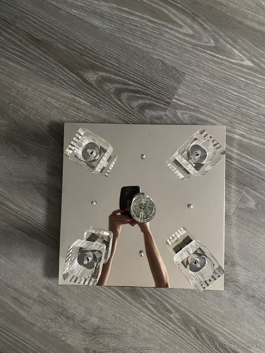 Štvorcové svetlo - 4