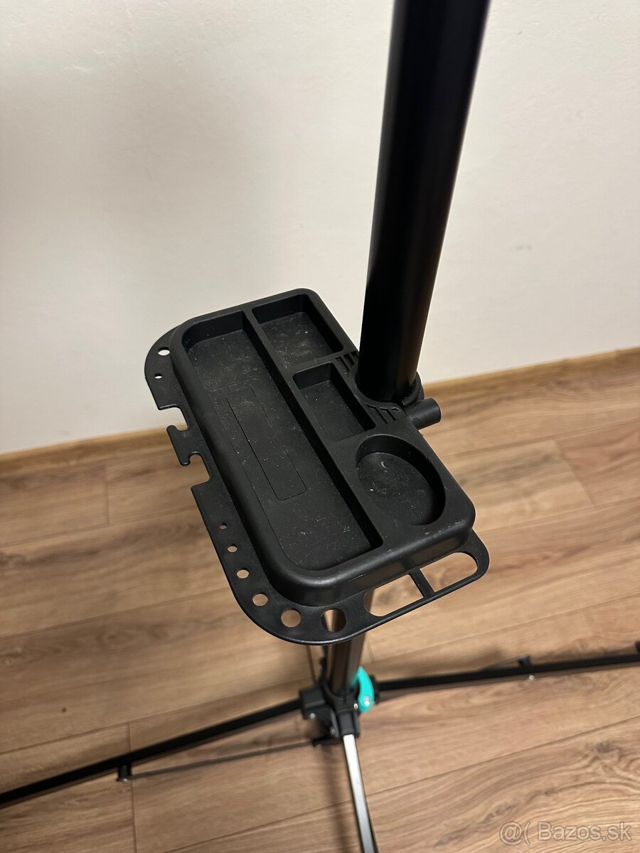 Servisný stojan - 4