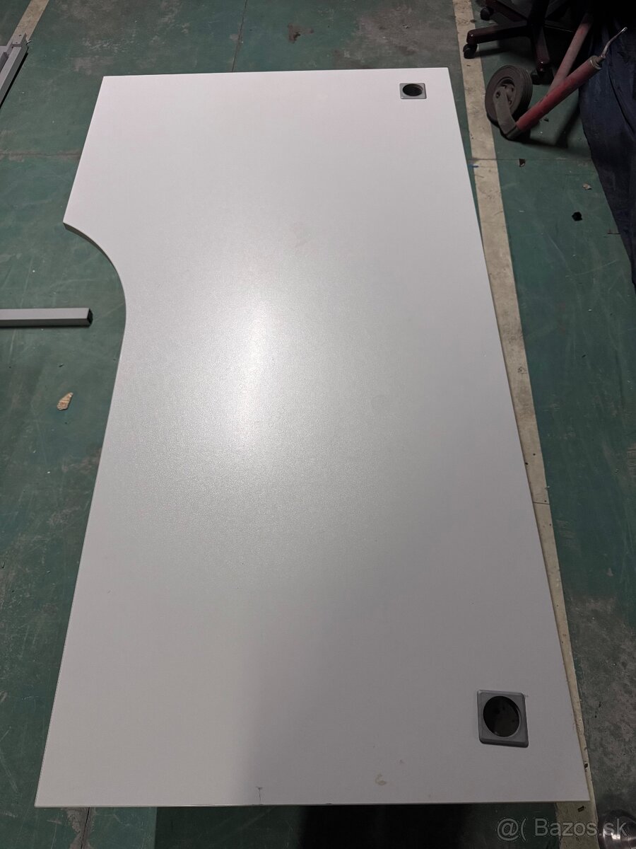 Kancelársky stôl - 4