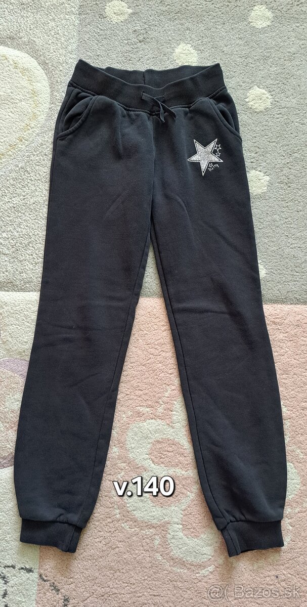 Tenisky, sandale, teplaky = balik - 4