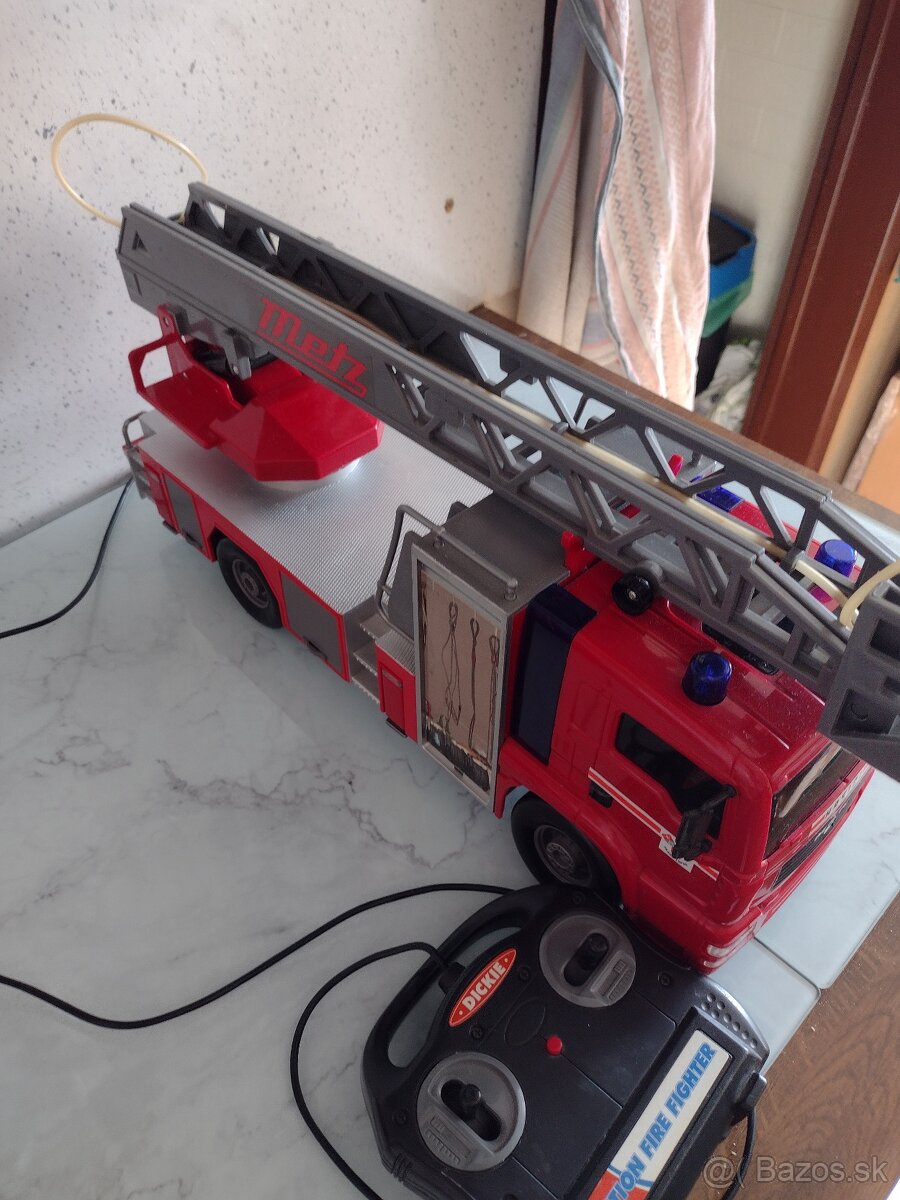 VELKÉ HASIČSKÉ AUTO NA BOVDEN - 4