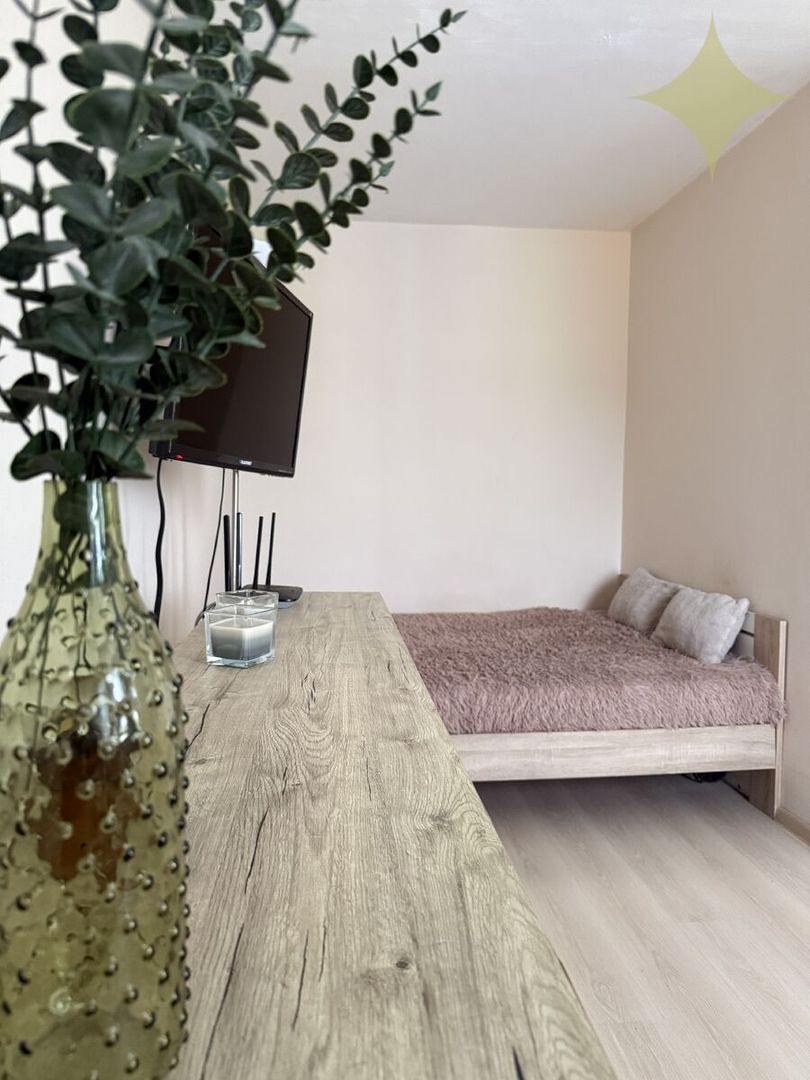 1-izbový zariadený, klimatizovaný byt – Banská Bystrica (ul. - 4