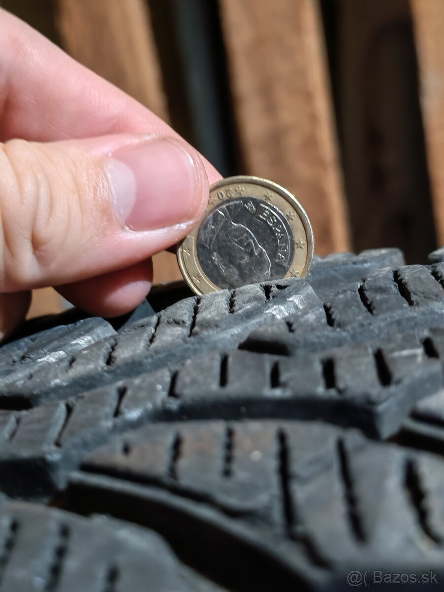 Plechové disky VW + zimné pneumatiky 195/65 r15 - 4