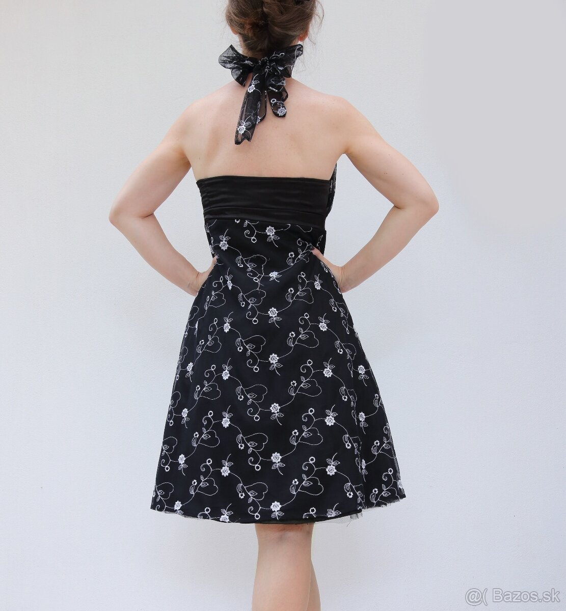 Čierne spoločenské vyšívané pin-up šaty veľ. S - 4