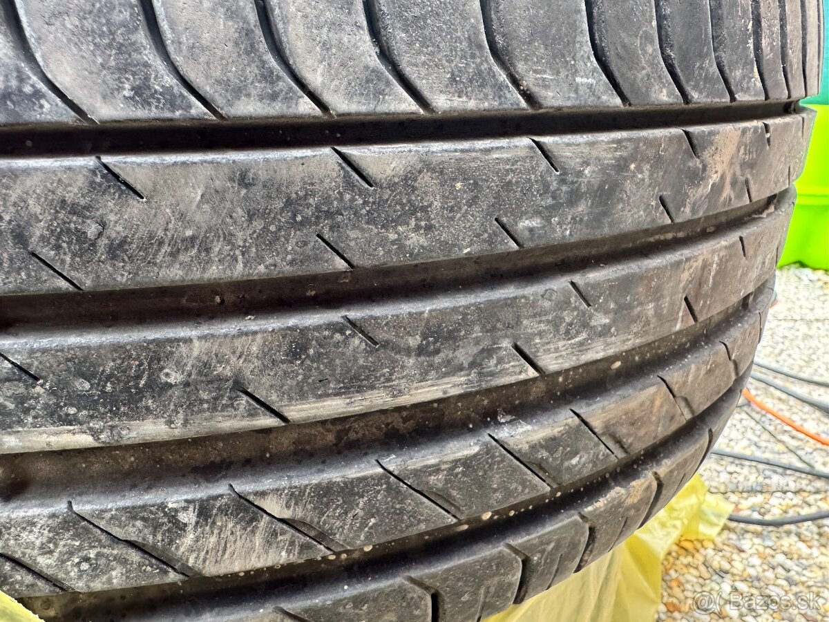 Letné Pneu nexen 225/50/R18 dot 0325 - 4